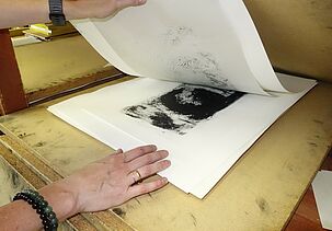 photo de Gravure : Carborundum, le travail en matière