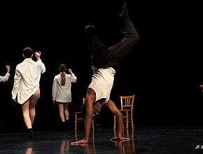 Spectacle de danse - Crédit JF Quais - Agrandir l'image (fenêtre modale)